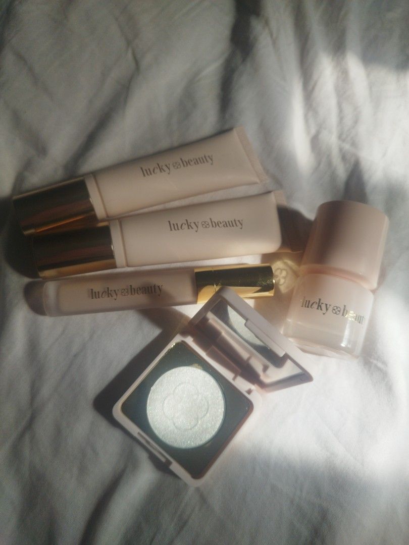 Preloved Lucky Beauty products (Category: Makeup) located in Marikina City. Submitted by vlasquety (Listing ID 1442520885, Image 1). Description: ₱1000 for all 5 items Creme: ₱400 Macadamia: ₱400 Vanilla concealer: ₱300 Brightening ₱300 Moonstone Highlighter (no plastic): ₱250.