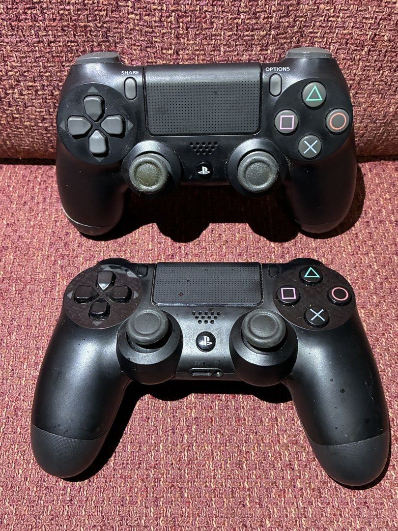 PS4 Controller (Category: Controllers) located in Singapore. Submitted by jiajun1315 (Listing ID 1431873478, Image 1). Description: $35 each $60 For Both all parts are working good battery is working .