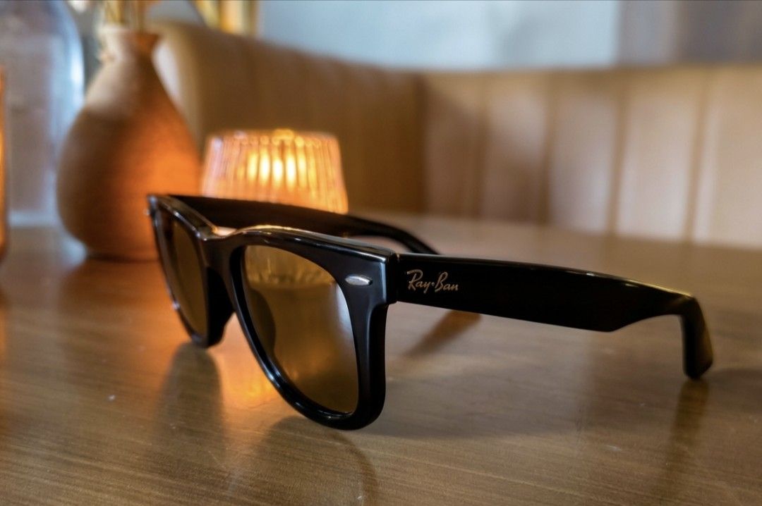 Rayban wayfarer glossy black (Category: Sunglasses & Eyewear) located in Baliuag. Submitted by mervstar (Listing ID 1442398789, Image 3). Description: Key Specifications Model: RB2140 Lens Width: 50 mm Lens Height: 41 mm Bridge Size: 22 mm Temple Length: 150 mm Frame Shape: Square Frame Material: Acetate Lens Material: Glass (typically) Lens Type: G-15 Green Fit: Unisex.