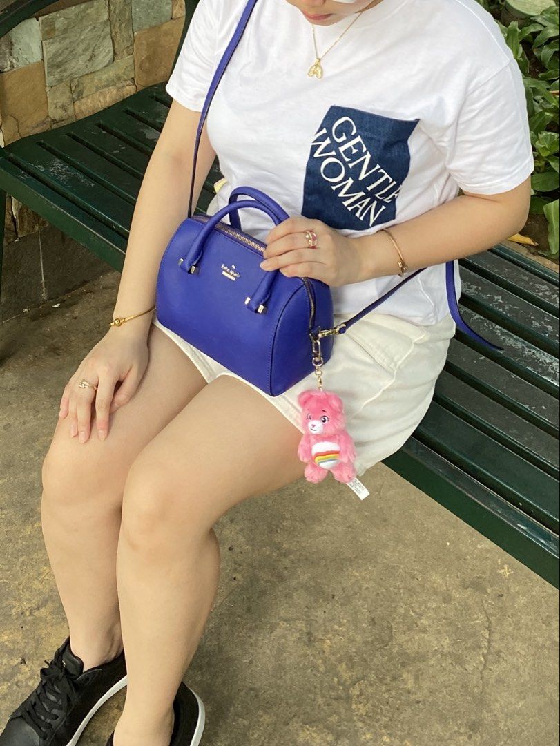 READ DESCRIPTION Kate Spade Preloved Mini Royal Blue Bag (Category: Luxury Bags & Wallets) located in Paranaque City. Submitted by cloverbloomph (Listing ID 1371316262, Image 2). Description: Rank AB Condition Comes with Kate Spade dust bag Location: Parañaque/Makati City Bag Measurement: W: 20cm H: 17cm Depth: 12cm ⭐️ Guaranteed Authentic 🚫 Does not fit long wallet Lightly used a few times this year. In great condition with no major flaws, just