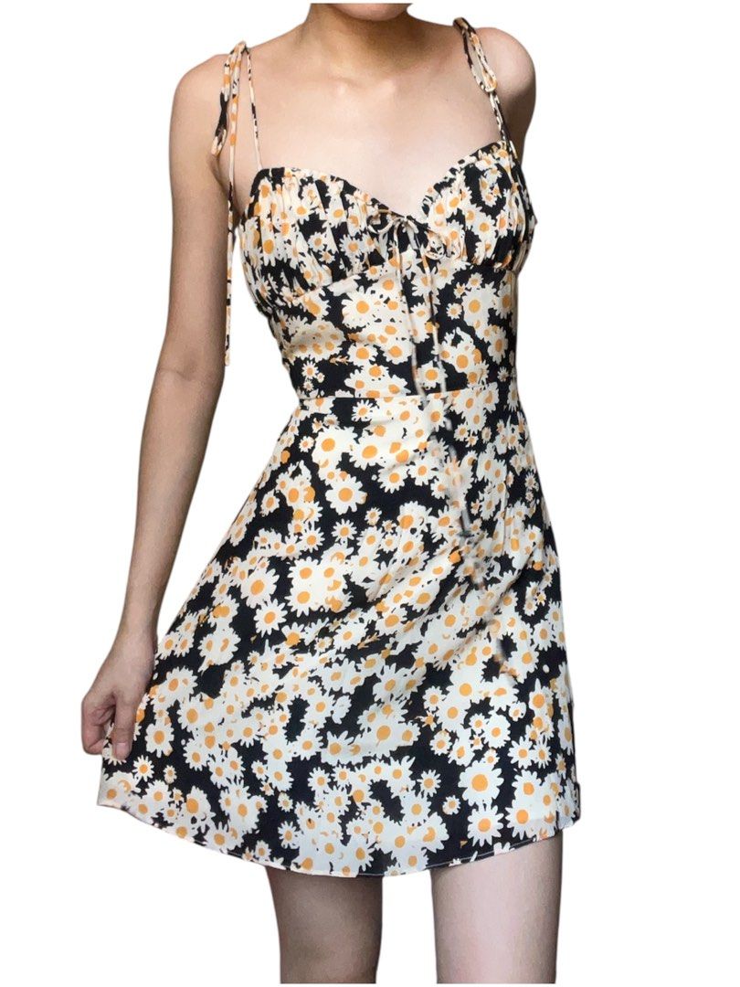 Realisation Par Devon Dress Silk (Category: Dresses) located in Quezon City. Submitted by tchalamett (Listing ID 1442383595, Image 1). Description: bought from a carouseller too pm offers! like new condition up for trades if u have realisation/reformation size xs/xxs .