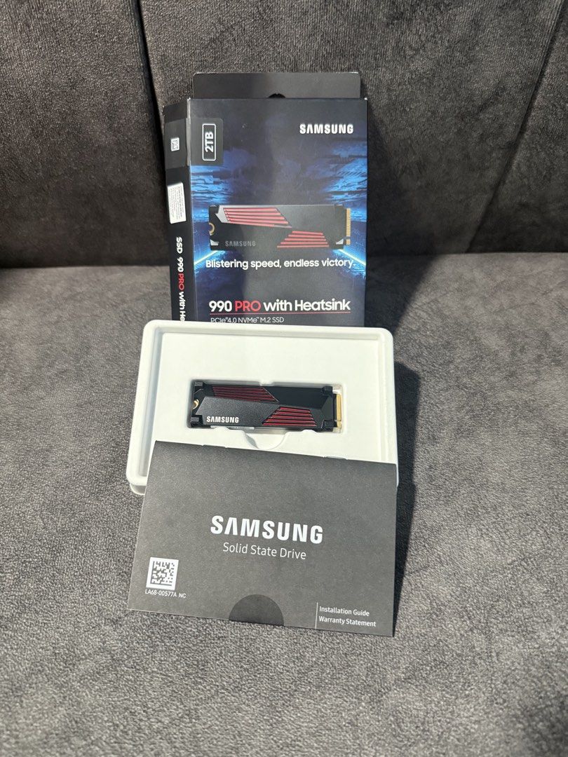 Samsung 990 PRO 2TB NVMe M.2 SSD with Heatsink