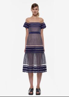 (Category: ) located in . Submitted by stylingtrends.coll (Listing ID 1442397584, Image 1). Description: .
