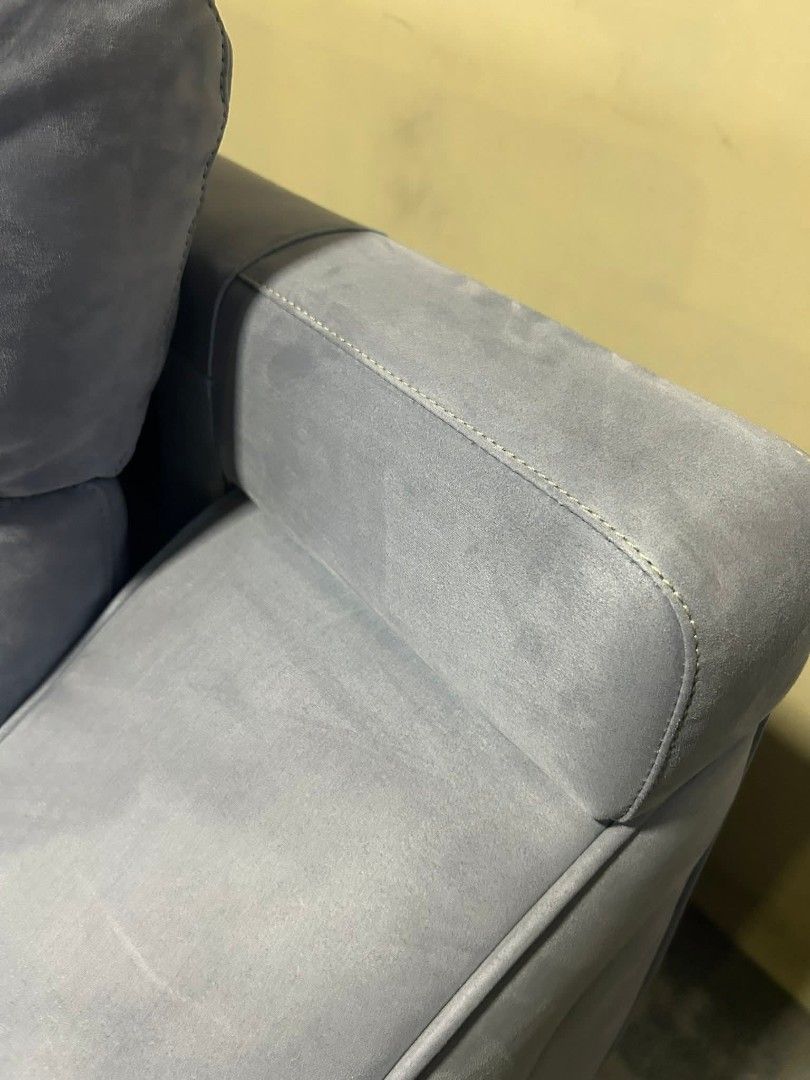 Sofa (Category: Sofas) located in Meycauayan. Submitted by marygracecasimiro (Listing ID 1442413122, Image 3). Description: Imported Gamuza Hiback Big n Bulky Ltype Sofa from Korea P35k Lang mga suki 119x66x40in Super ganda😍😍😍 Deep Clean n Sanitized Gamuza/Blue Ltype Sofa Hiback Pwede sa Maselan Big n Bulky No sag No lubog Makapal ang Foam Super Comfy Heavy duty No issue Good Condition♥️♥️ Minor scratch From Korea.