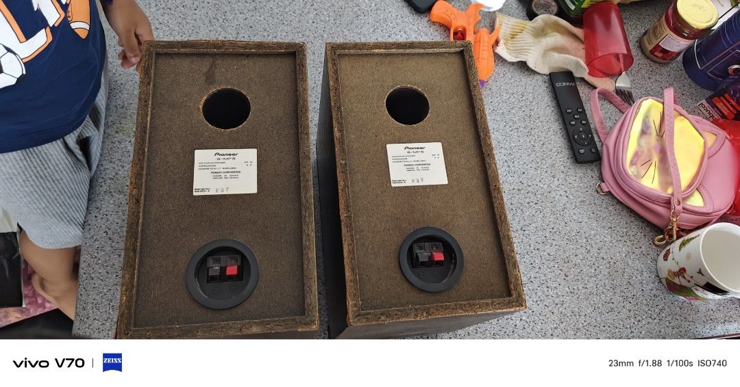 Speaker480350527355637763