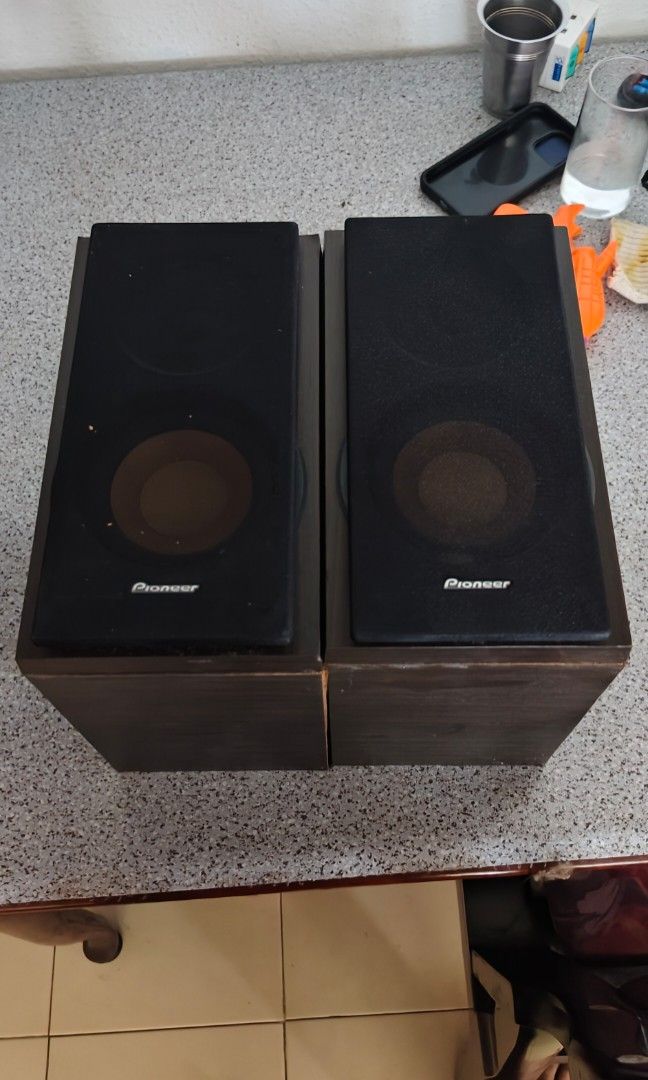 Speaker480350527355637764