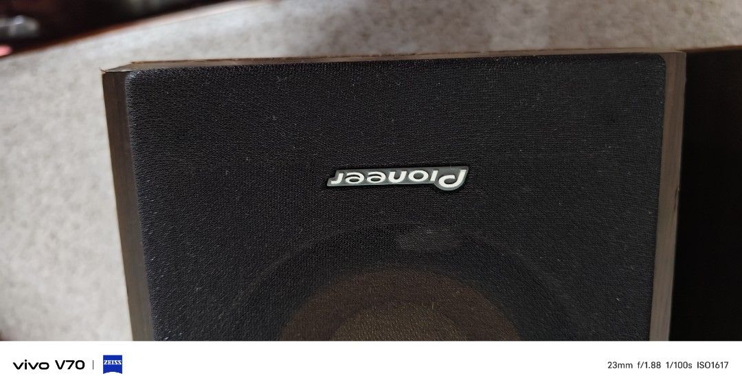 Speaker480350527355637765