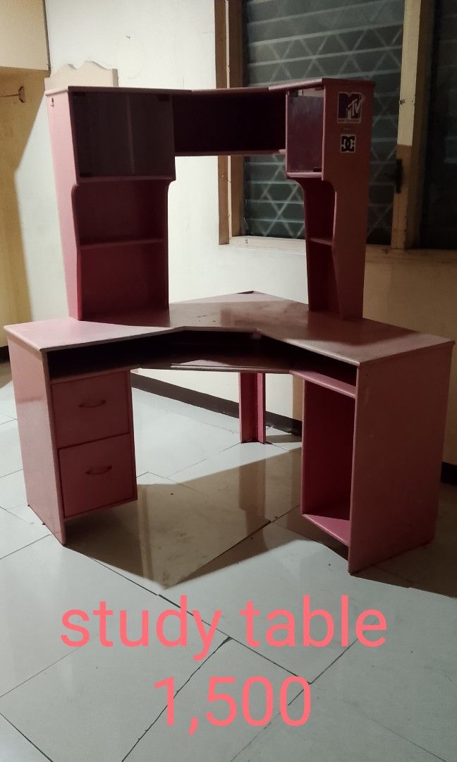 Study table (Category: Other Home Furniture) located in Manila. Submitted by gracejimen21301 (Listing ID 1442363186, Image 1). Description: color pink 35 X 35 inches.