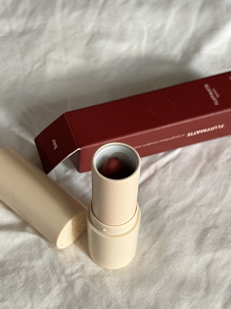 Sunnies Face Fluffmatte in HER (Category: Makeup) located in Manila. Submitted by outofstoragee (Listing ID 1442426861, Image 3). Description: - swatched once - new shade from their relaunch - srp: 495.