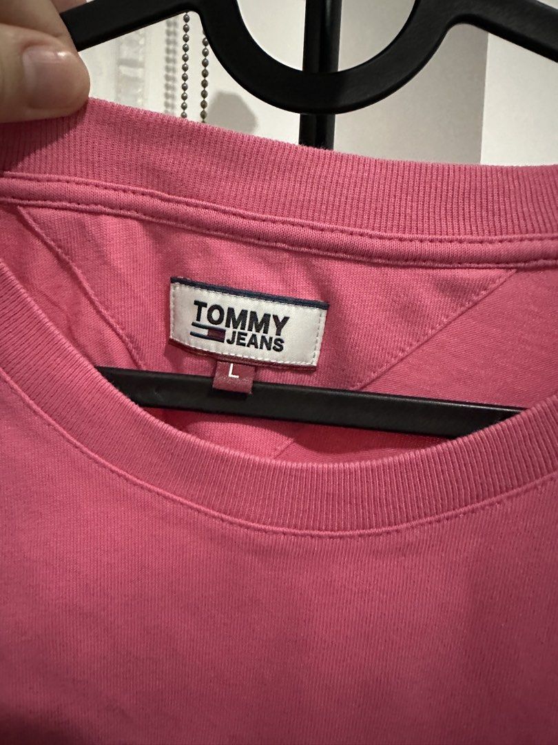Tommy Jeans Shirt (Category: Shirts) located in Cebu City. Submitted by lullabaee (Listing ID 1442503484, Image 2). Description: Tommy Jeans Shirt Size: Large Color: Hot Pink Rarely used, no issues, great condition Price: 450 Store bought, original item *Slightly negotiable PM for questions. Buyer will shoulder delivery fee. Seller’s location: Cebu City.