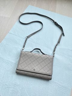 （分類：）位於 。 由 snommok 提交（商品編號 1442419194，圖片 1）。簡介： 。