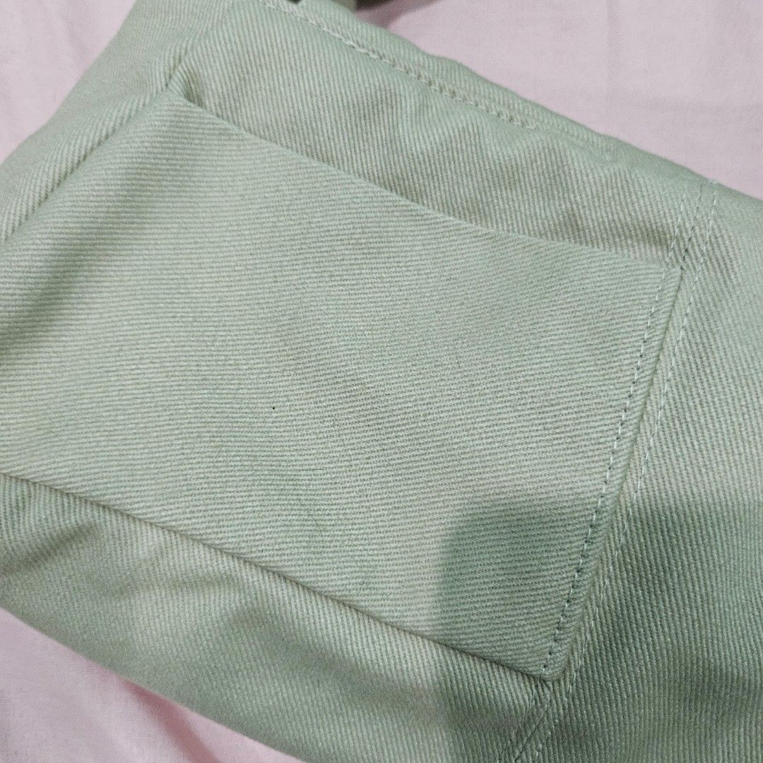 Tote Story Bag (Category: Shoulder Bags) located in Quezon City. Submitted by arydeclutters (Listing ID 1442463142, Image 2). Description: size small color sand RFS: need funds and decluttering LAST PRICE POSTED!! QC area MOP: GCash, Maya, GoTyme MOD: JNT, Lalamove, LBC ONLY SF shouldered by buyer.