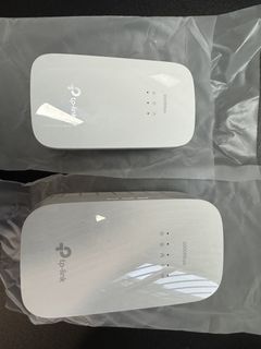 TP-Link 2000Mbps Wi-Fi Extender Powerline Adapter (2-Pack)
