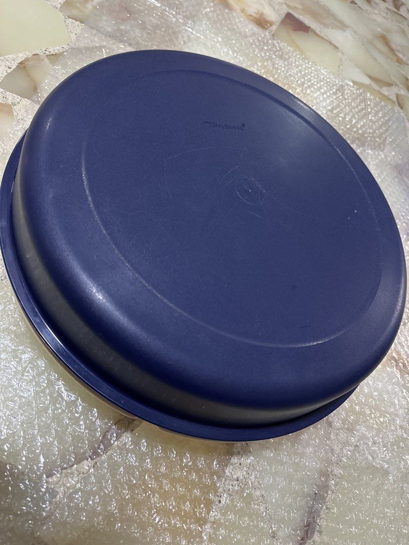 Tupperware Serving Platter with Lid475463803847976960