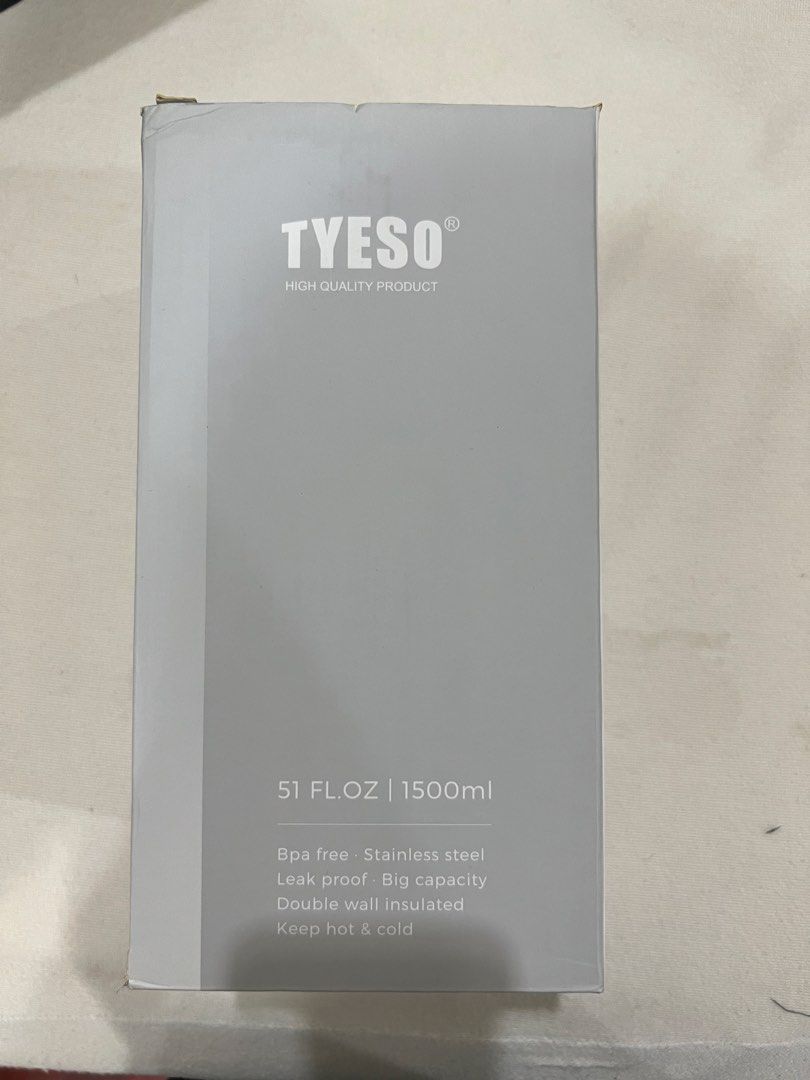 Tyeso Vacuum Insulated Jug Black (Category: Water Bottles & Tumblers) located in Quezon City. Submitted by cheskatan (Listing ID 1442475581, Image 3). Description: 1500ml Black.