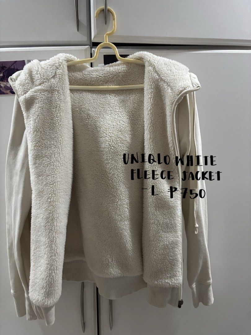Uniqlo White Fleece Jacket Size L (Category: Coats, Jackets and Outerwear) located in Quezon City. Submitted by audreymz (Listing ID 1442377164, Image 1). Description: - Super cozy Uniqlo fleece jacket - Color: White - Size: L - Perfect for keeping warm - Great for casual wear - Selling Price: P750.