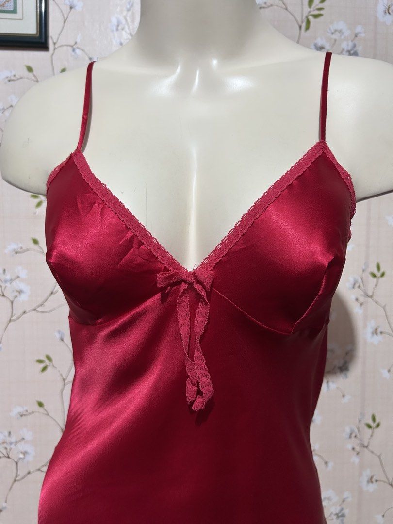 Victoria’s Secret sexy red ribbon bow silk dress (Category: Undergarments & Loungewear) located in Baguio. Submitted by thecloset.bg (Listing ID 1442364553, Image 2). Description: .