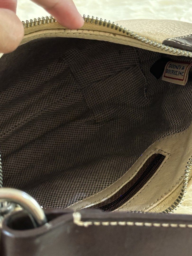 Vintage D&B kili/shoulder bag (Category: Luxury Bags & Wallets) located in Quezon City. Submitted by riavero (Listing ID 1442396111, Image 3). Description: Signs of use: minimal rub, needs cleaning, other minimal signs of use nasa photos.