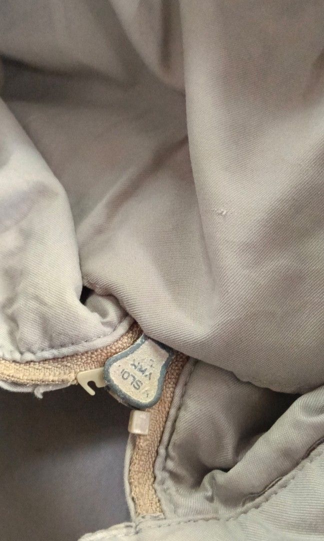 Vintage windbreaker Ralph Lauren (Category: Coats, Jackets and Outerwear) located in Ajuy. Submitted by aljohndalumpines88 (Listing ID 1442370884, Image 3). Description: vintage windbreaker Ralph Lauren no wash tag vislon zipper.