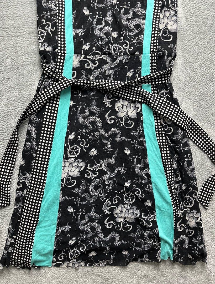 Vivienne tam - Mesh Lotus Dragon (Category: Dresses) located in Makati City. Submitted by _m3tamorphosis (Listing ID 1442502654, Image 2). Description: Vivienne tam - Mesh Lotus Dragon size medium flaws: none 16.5 width 36.5 length 4999 + SF makati area.
