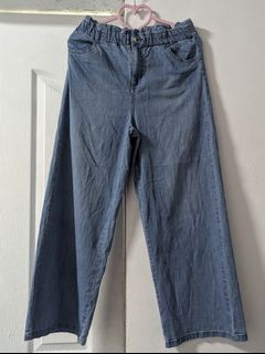 (Category: ) located in . Submitted by simone.closet (Listing ID 1442471219, Image 1). Description: .