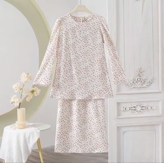 (Category: ) located in . Submitted by eunseoseo (Listing ID 1442521278, Image 1). Description: .
