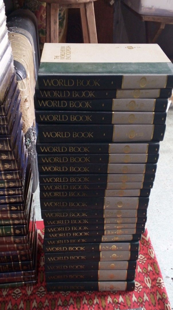 World Book Encyclopedia Set and Dictionary (Category: Textbooks) located in Las Pinas. Submitted by jkidd (Listing ID 1442446022, Image 2). Description: - Complete set of World Book Encyclopedias - Includes World Book Dictionary, L-Z volume - Perfect for learning and reference - Sold as a complete set only - Pick up only.