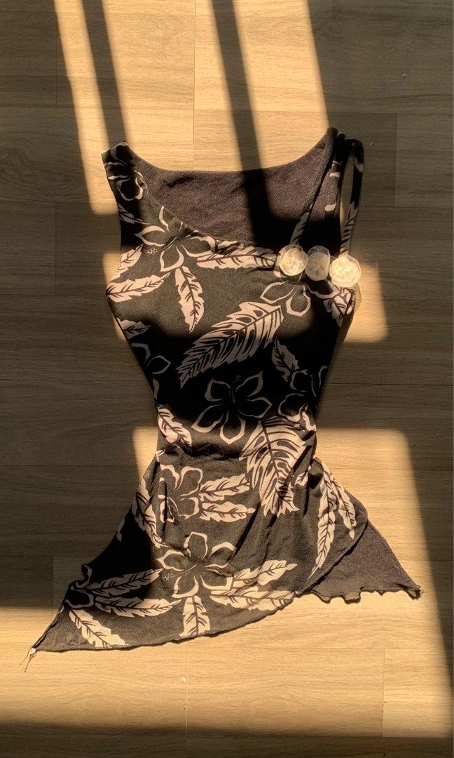 Y2K Asymmetrical Floral Mesh Top (Category: Others Tops) located in Laoag. Submitted by hotstuffben (Listing ID 1442489784, Image 1). Description: Size:S-M -Mop:Gcash Only -No when worn -Mod:J&T Only.
