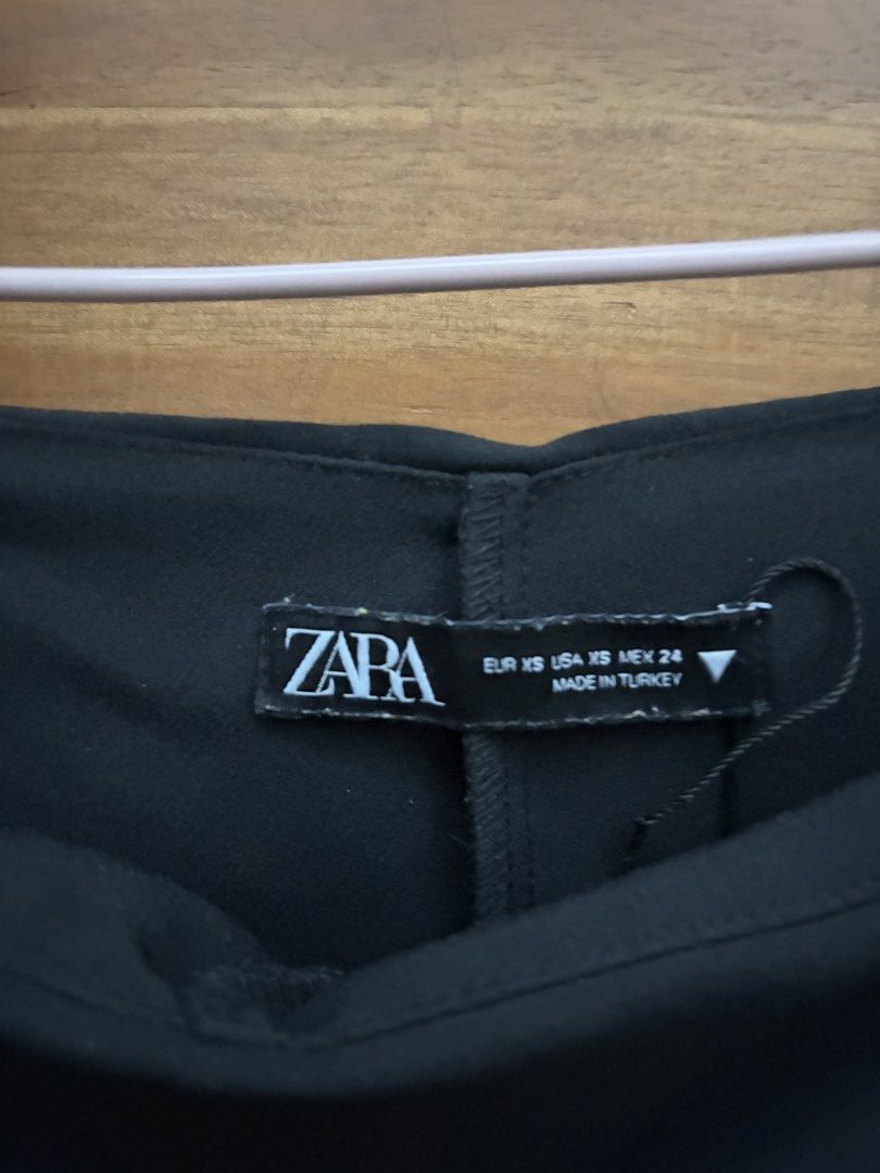 Zara Black Skort (Category: Skirts) located in Cebu City. Submitted by declutterie13 (Listing ID 1442391368, Image 3). Description: .