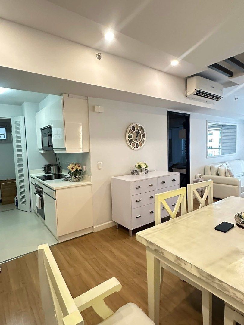 1Br with Parking in Maridien, BGC (Category: Apartments & Condos) located in Caloocan City. Submitted by unobajal (Listing ID 1442633419, Image 2). Description: 📣1 bedroom with parking in BGC For Sale ‼️‼️ 📍Maridien Tower 2, 26th St. BGC Taguig City. Property Details: -1 bedroom -Area: 65sqm -17th floor -With balcony [facing bonifacio south street (nice view)] -With 1 parking slot (Basement 5) -Nicely Interiored 📌Asking Price: 20M (Inclusive o
