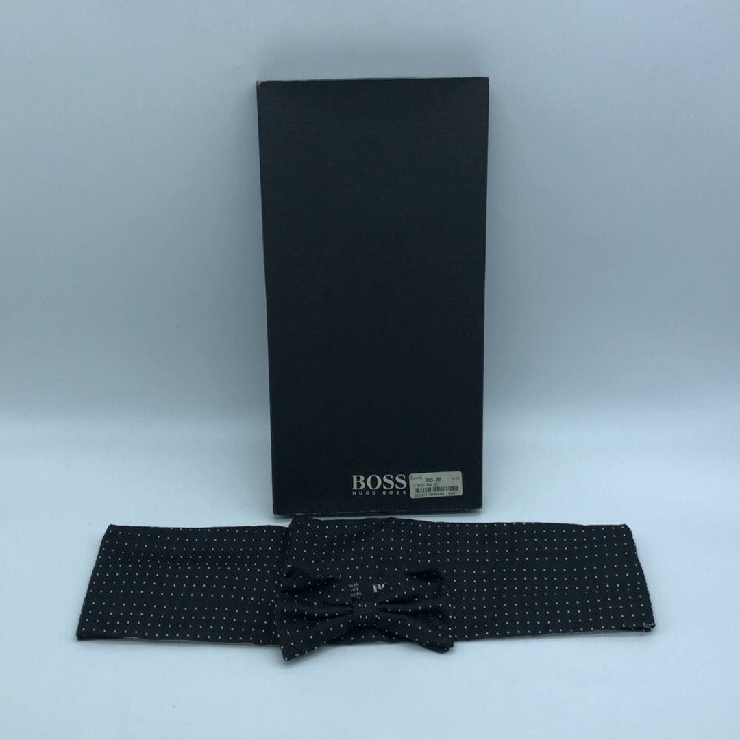 267005114 BOSS HUGO NECKTIE BOW SET (Category: Ties) located in Taguig. Submitted by ecoring.ph (Listing ID 1442555296, Image 2). Description: ◆CONDITION: A ◆DESCRIPTIONS: (Other defects/info:) The body of the bow tie is stained, dirty, discolored, and shows signs of use. ◆SIZE: ⁎WIDTH: 4.5inches. (approximately only) ⁎LENGTH: 39inches. (approximately only) ◆INCLUSIONS: Box ⚠︎Please note that all sizes are approximate and may vary slightly. ⚠︎Ple