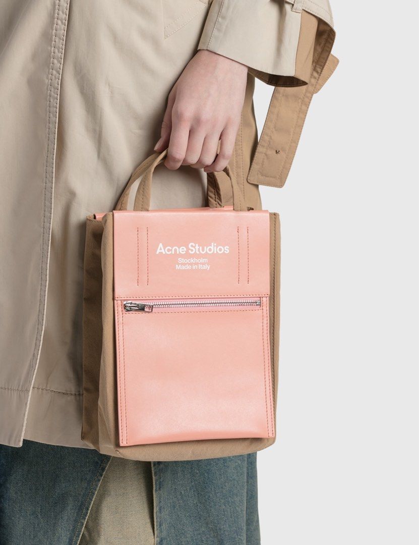 ACNE STUDIOS PAPERY NYLON TOTE BAG (Category: Luxury Bags & Wallets) located in Naga. Submitted by sislovesme (Listing ID 1442667212, Image 1). Description: EXCELLENT CONDITION NO FLAWS SIZE SMALL AUTHENTIC.
