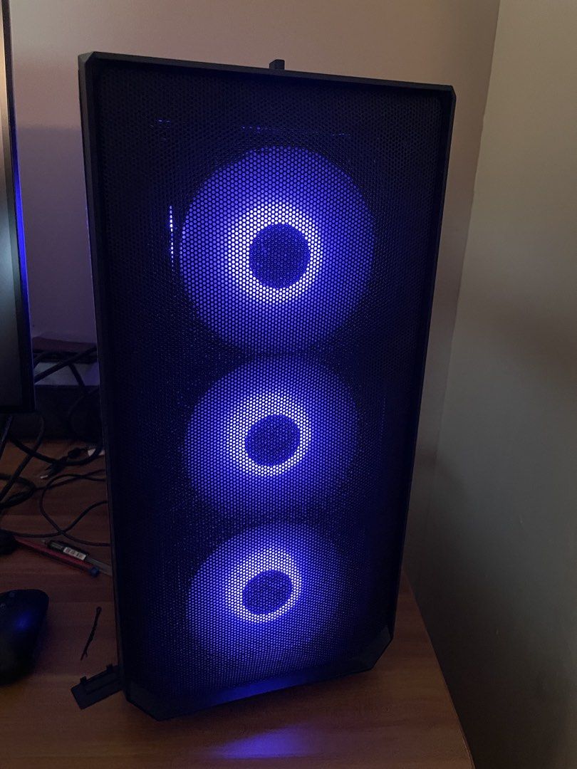 Aftershock PC Case with RGB Fans & Logitech Keyboard