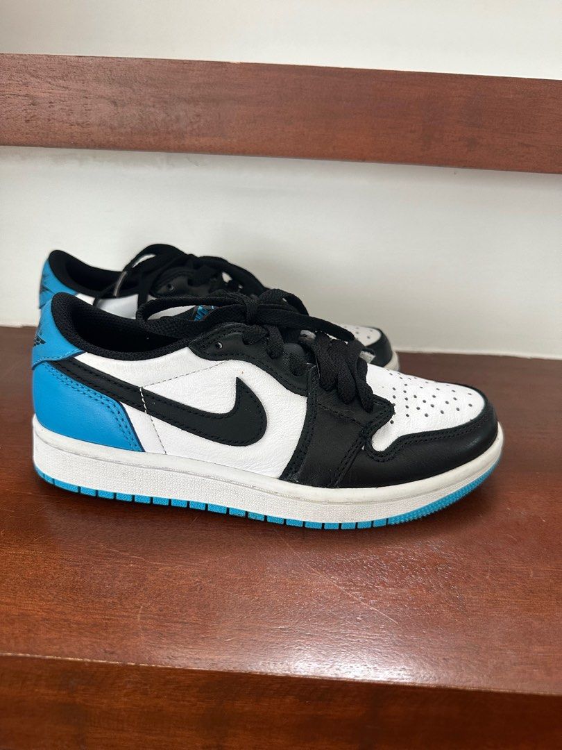 Air Jordan 1 Retro Low OG (Category: Babies & Kids Fashion) located in Santa Rosa. Submitted by inasantos (Listing ID 1442572479, Image 3). Description: Size 3.5 Cm 22.5.