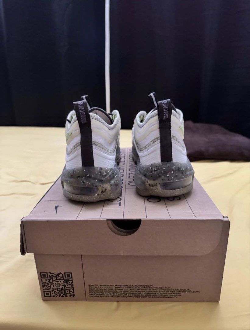 Air Max 97 (Category: Sneakers) located in Paranaque City. Submitted by flooski (Listing ID 1442705512, Image 3). Description: SLIGHTLY NEGOTIABLE -Air Max 97 Terrascape Vivid Green - Limited Release - Complete With Box - Size 11.5 US.