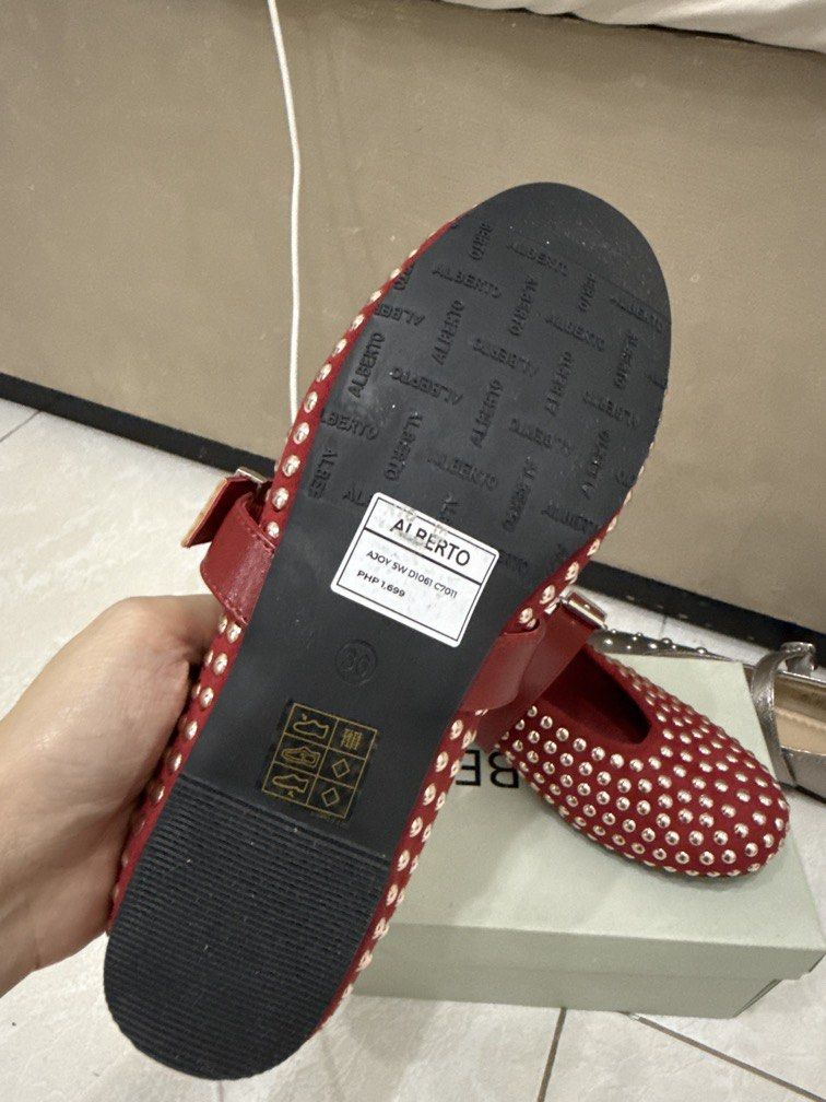ALBERTO DOLLSHOES (Category: Flats & Sandals) located in Cainta. Submitted by skayna (Listing ID 1442653530, Image 2). Description: Size 6.