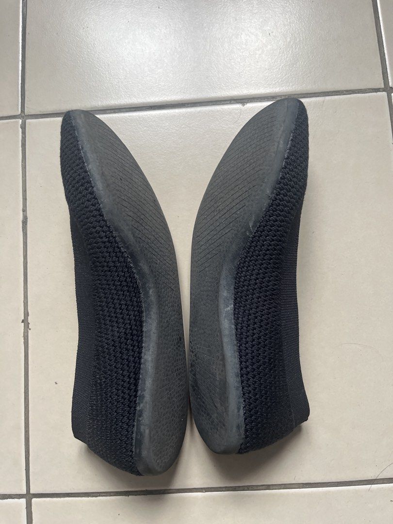 Allbirds Black Knit Ballet Flats (Category: Flats & Sandals) located in Makati City. Submitted by madmd2021 (Listing ID 1442543174, Image 3). Description: - Brand: Allbirds - Style: Black Knit Ballet Flats - Material: Comfortable and breathable knit - Features: Easy slip-on design - Ideal for: Everyday wear Worn- about 4 months RFS: too many shoes at home.