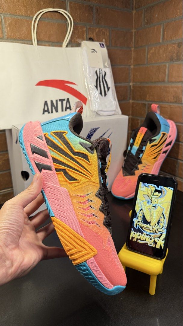 ANTA KAI TEAM 2 (Category: Sneakers) located in Quezon City. Submitted by tripppingkicks (Listing ID 1442705521, Image 3). Description: Anta kai team 2 Size 9.5us/43euro 3,995php brandnew With box and paper bag With free KYRIE socks Novaliches qc location.