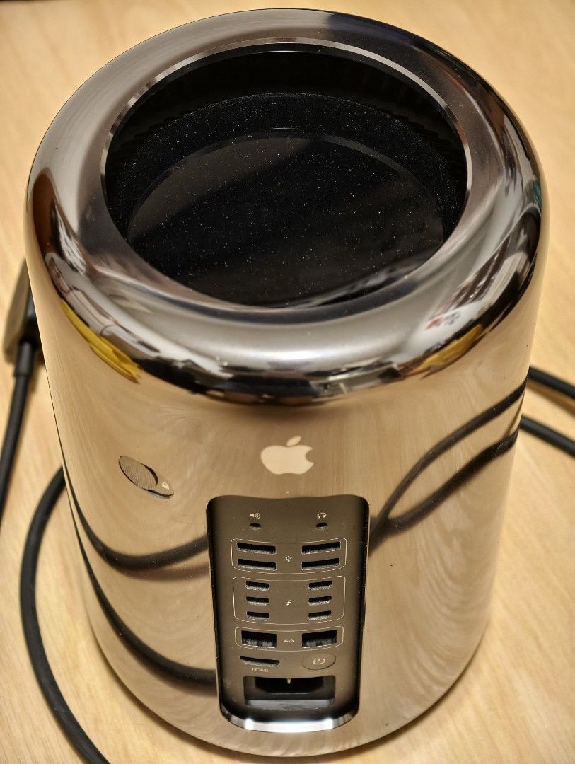 Apple Mac Pro (Late 2013) Desktop Computer