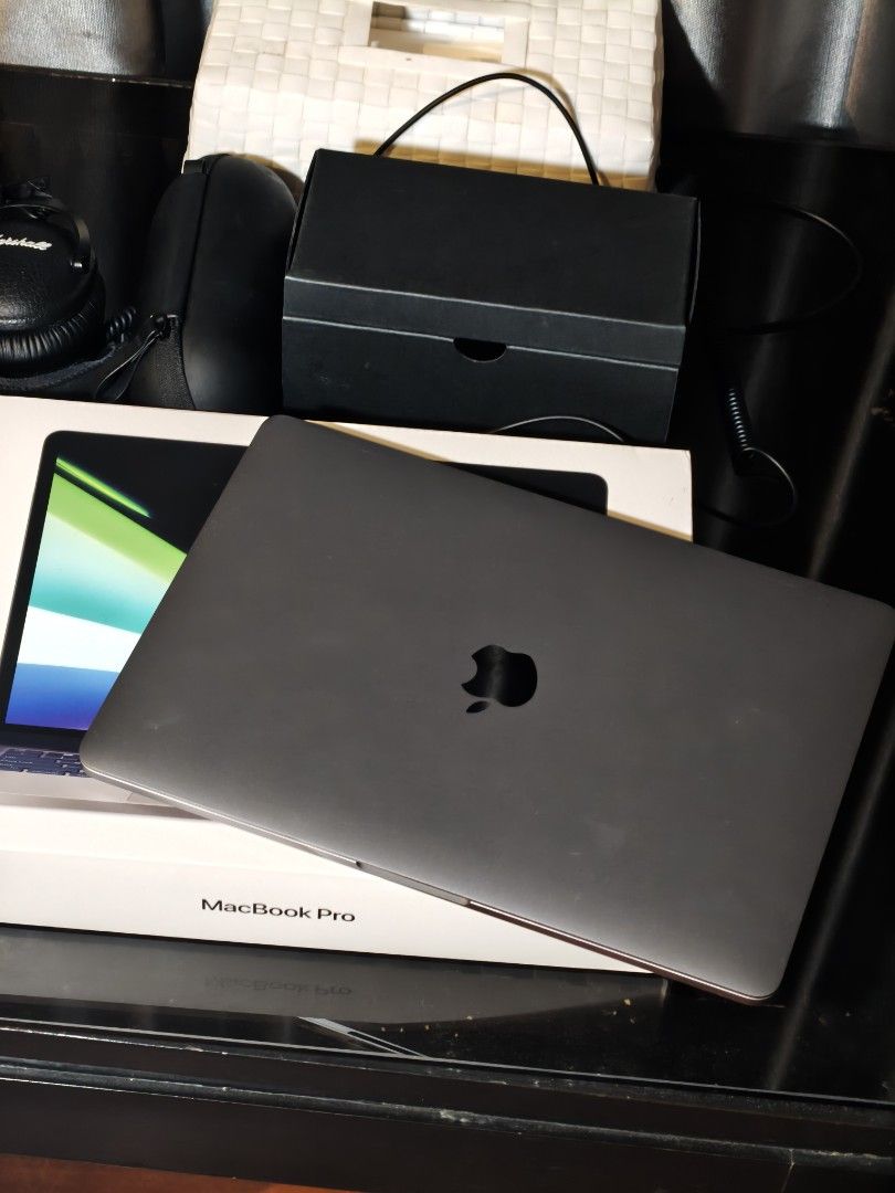 Apple MacBook Pro 13-inch M1 256GB476943438892902405