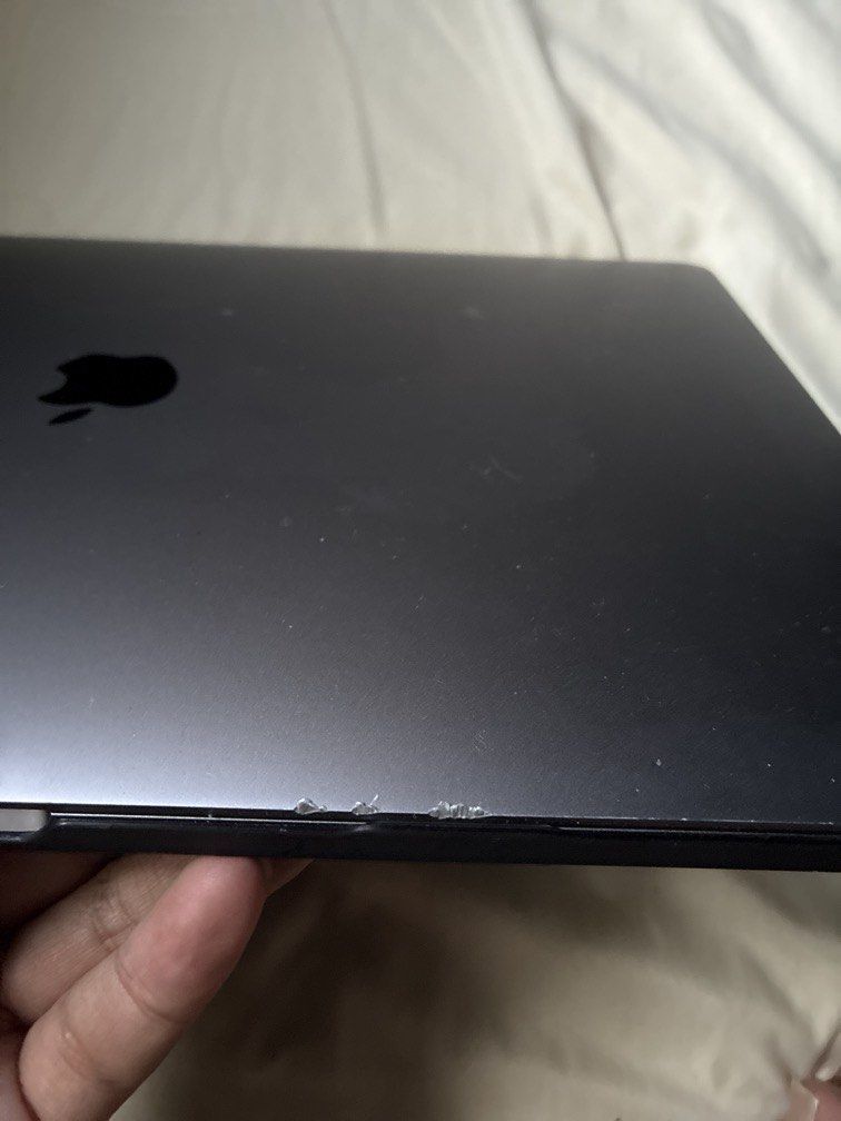 Apple MacBook Pro 15-inch 2017488524726236631041