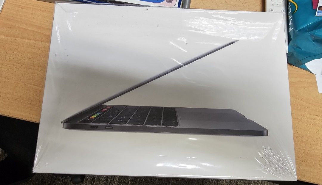 Apple MacBook Pro Laptop Box488520082041098240