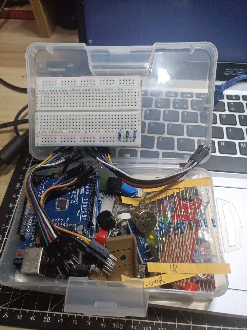 ARDUINO: CH340G Uno + Other Compinets (Category: Other Accessories) located in Manila. Submitted by goldenwater-7c7a (Listing ID 1442609654, Image 2). Description: One of these arduinos are working, take them both I'm not sure which one. Inclusions: 1 Working CH340G Uno with wire 1 breadboard Set of wires Buttons Resistors Potentiometer Other modules You can already make projects with these parts..