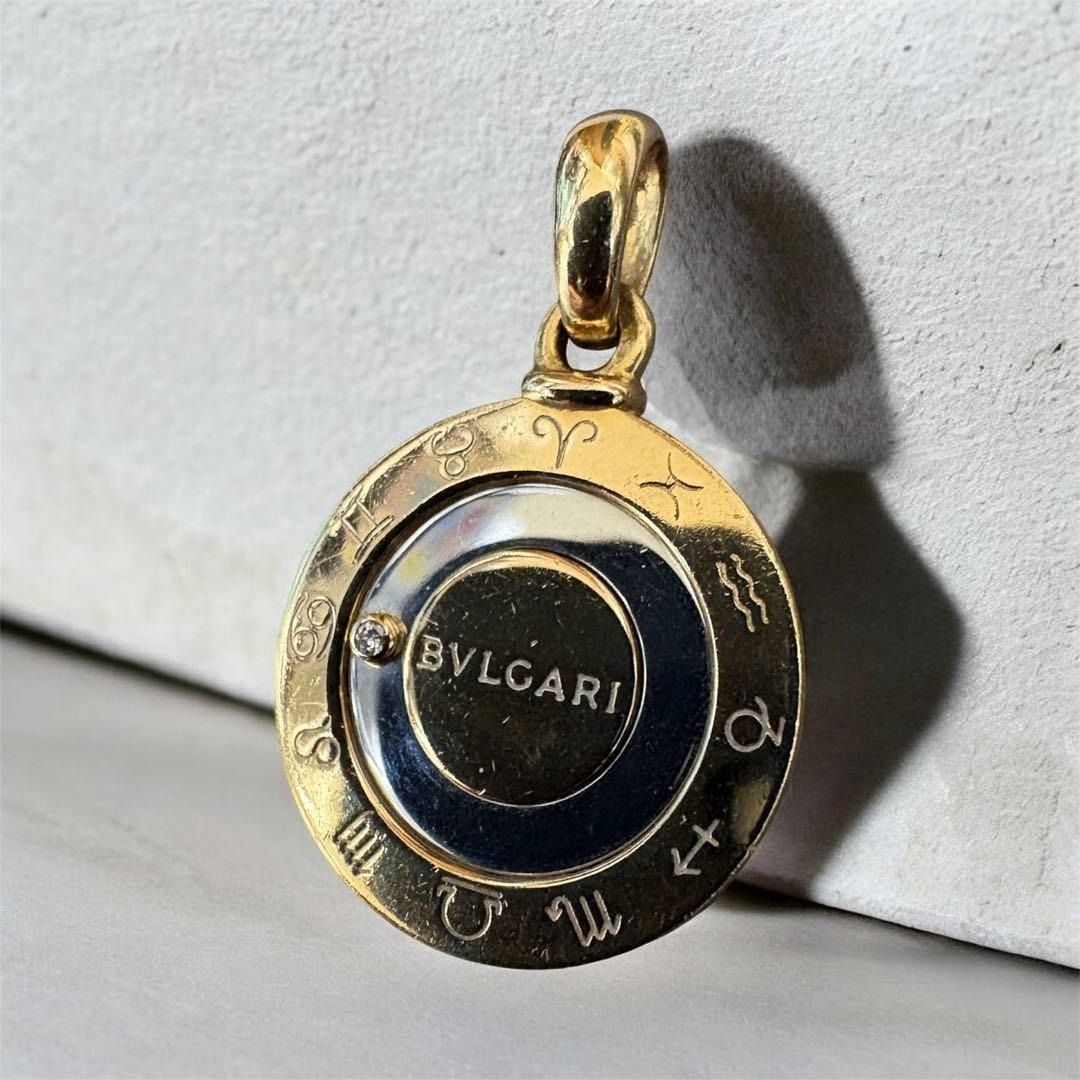 Authentic BVLGARI Horoscope Diamond Pendant K18 (Category: Necklaces) located in General Trias. Submitted by japan_secondhand_products (Listing ID 1442543152, Image 3). Description: This is a necklace (pendant). You can also rotate the diamond to match your zodiac sign. It can be used for any zodiac sign. It uses K18 material, which is currently very expensive. This is a luxurious and stylish top. There are some scratches and stains, but personal