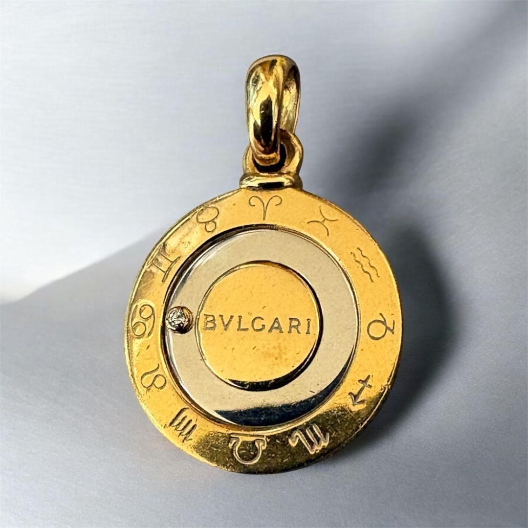 Authentic BVLGARI Horoscope Diamond Pendant K18 (Category: Necklaces) located in General Trias. Submitted by japan_secondhand_products (Listing ID 1442543152, Image 2). Description: This is a necklace (pendant). You can also rotate the diamond to match your zodiac sign. It can be used for any zodiac sign. It uses K18 material, which is currently very expensive. This is a luxurious and stylish top. There are some scratches and stains, but personal