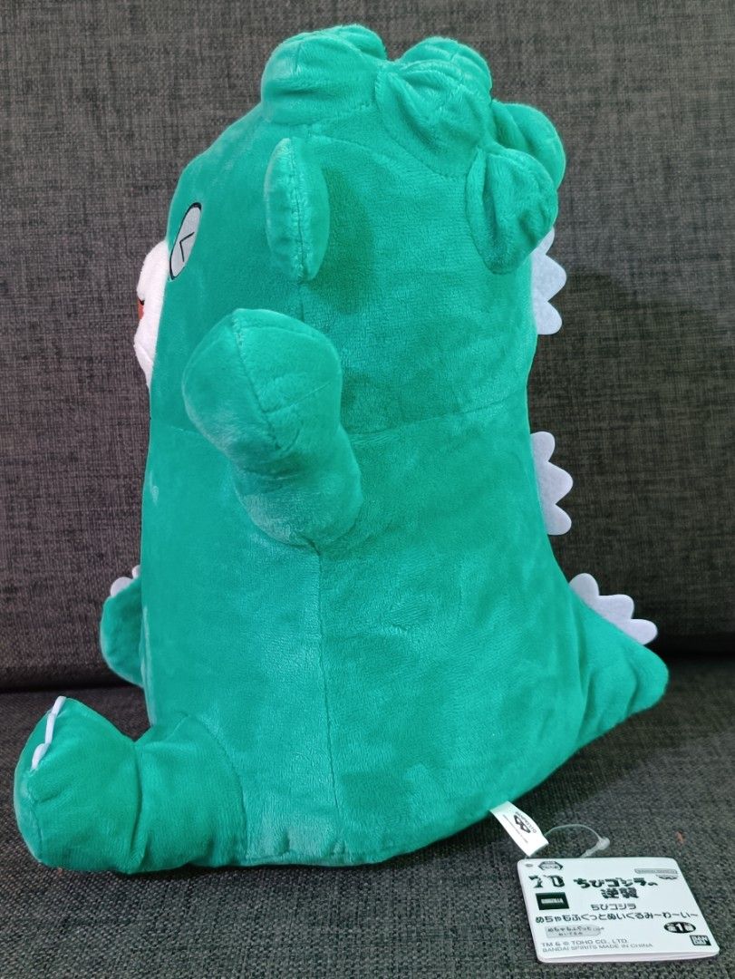 Banpresto Chibi Godzilla Plush Toy (Category: Plushies & Soft Toys) located in San Pedro. Submitted by max__collectibles (Listing ID 1442657131, Image 2). Description: - Adorable Chibi Godzilla plush toy - Approximately 12 inches tall - Made by Banpresto - Soft and huggable material - Ideal for Godzilla fans and collectors - Great for display or playtime.