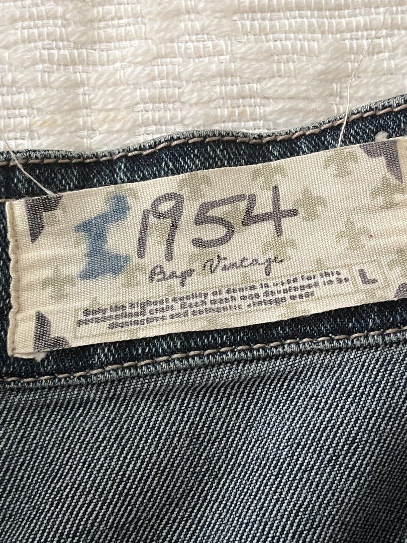 Bayo Vintage Denim Jacket Size M (Category: Coats, Jackets and Outerwear) located in Quezon City. Submitted by muffet9 (Listing ID 1442622197, Image 2). Description: - Bayo 1954 vintage denim jacket - Like new, worn a few times only - Button-up front - Unique mandarin collar - Two functional front pockets - size on tag is L, runs small. Can fit Medium better - Ideal for stylish layering.