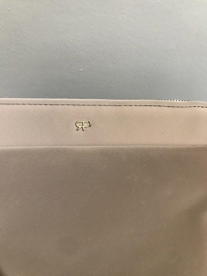 Beige Crossbody Bag (Parfois) (Category: Cross-body Bags) located in Pasig City. Submitted by njademb (Listing ID 1442582798, Image 2). Description: - beige crossbody bag - Adjustable strap (minor marks as pictured) - only used once. Marks could be from the storage. - last price posted RFS: decluttering.