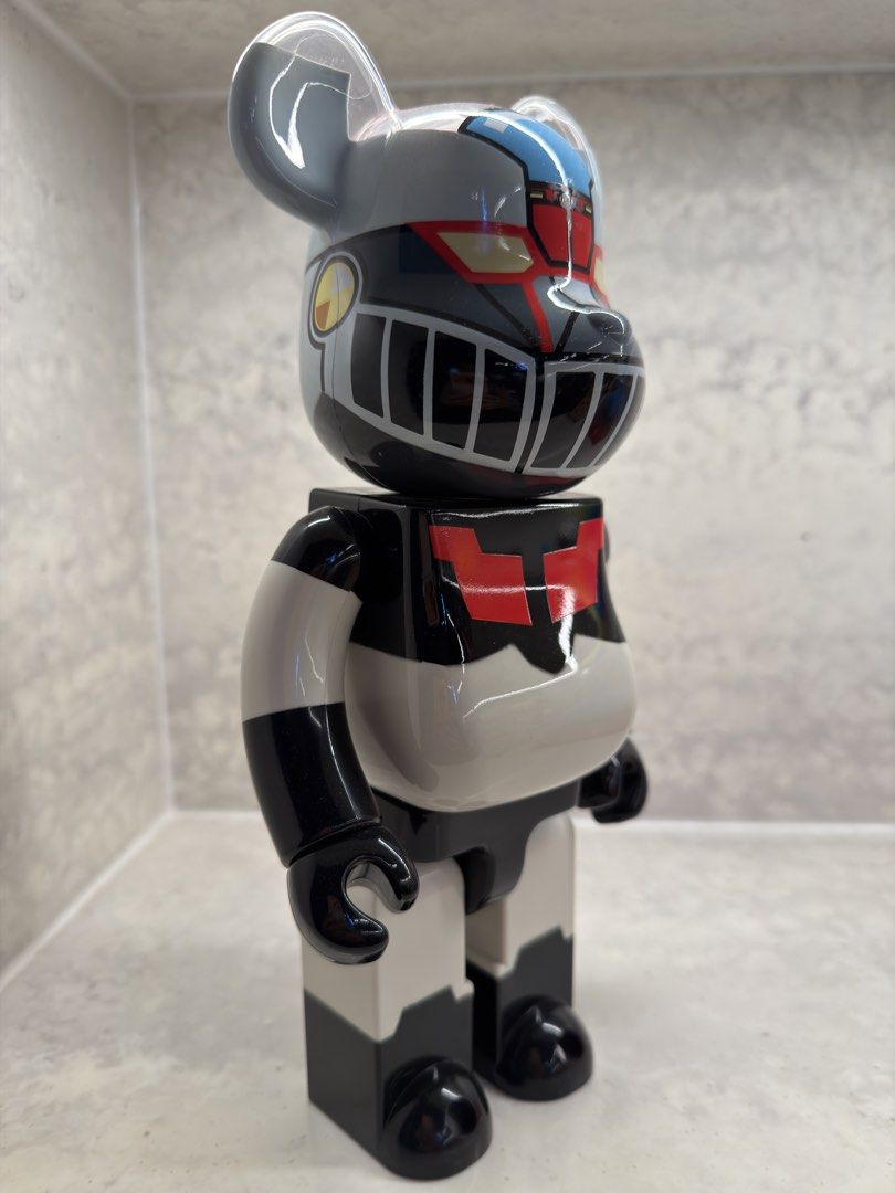 BE@RBRICK Mazinger Z 400% 🔥 (Category: Figurines & Statues) located in Quezon City. Submitted by declutterqueenhigh5 (Listing ID 1442619450, Image 3). Description: Gray + black + red + blue colorway = classic Mazinger Z Go Nagai Displayed only (NO BOX) Like new.