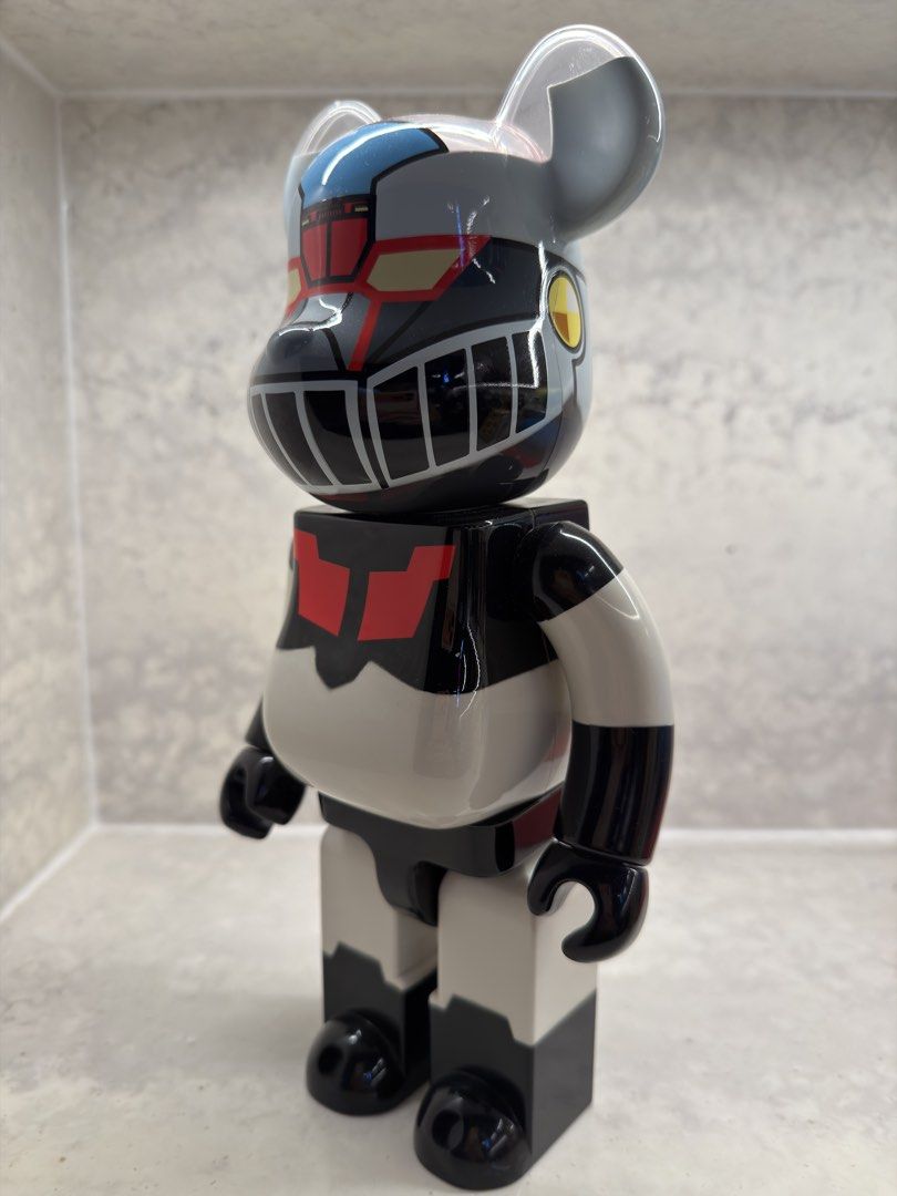 BE@RBRICK Mazinger Z 400% 🔥 (Category: Figurines & Statues) located in Quezon City. Submitted by declutterqueenhigh5 (Listing ID 1442619450, Image 2). Description: Gray + black + red + blue colorway = classic Mazinger Z Go Nagai Displayed only (NO BOX) Like new.